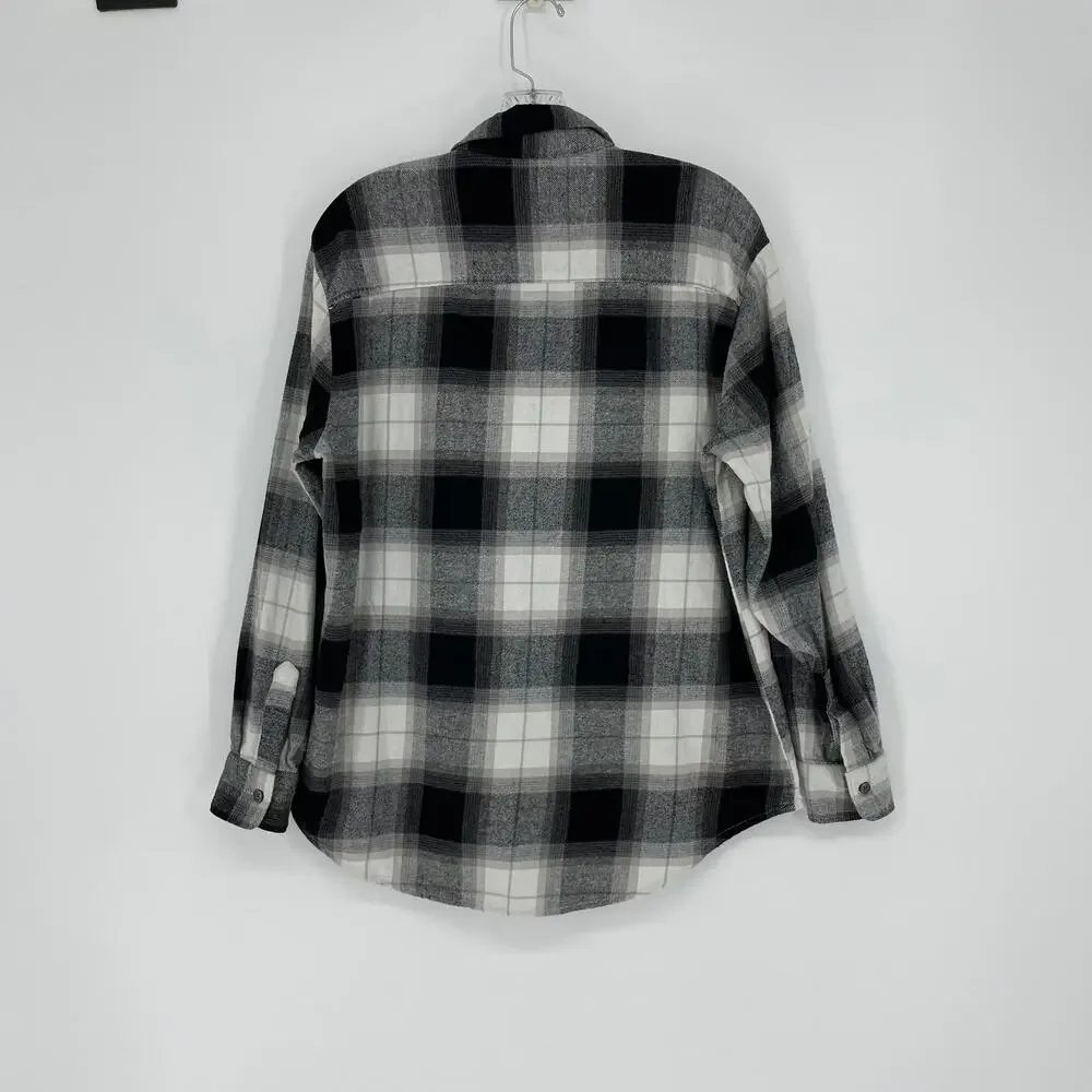 Old Navy The Boyfriend Button Down Shirt Size Medium